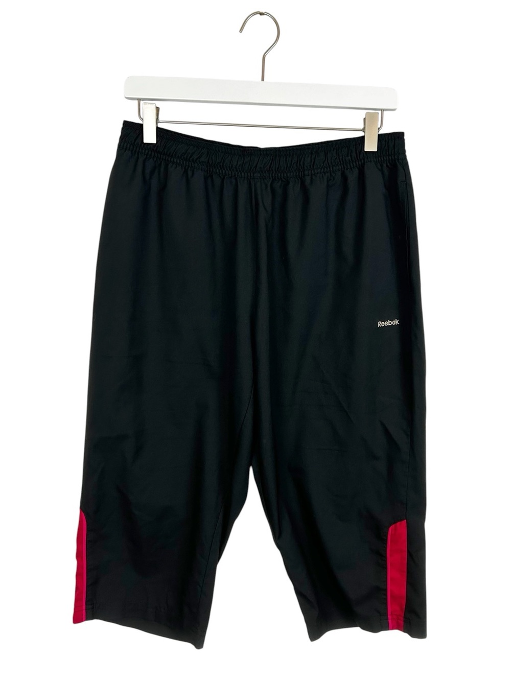Reebok Black and Red Athletic Capris Size Large
